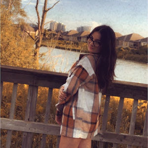 Meet your Posher, Alyssa